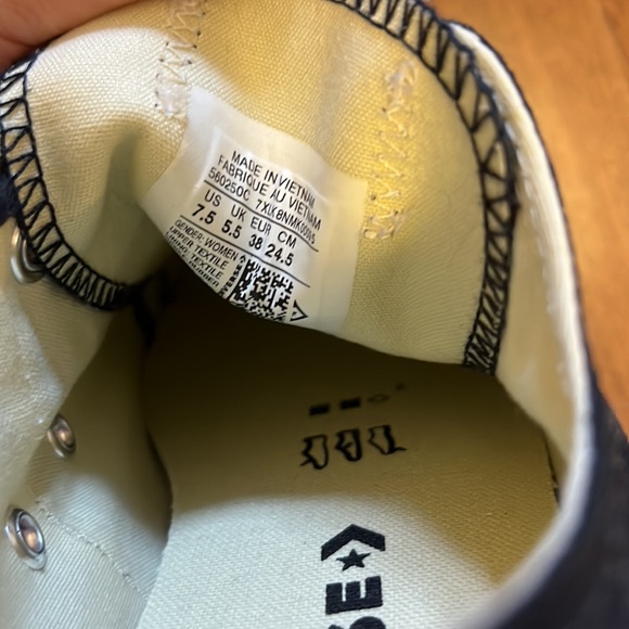 Black Converse - Picture 2 of 4